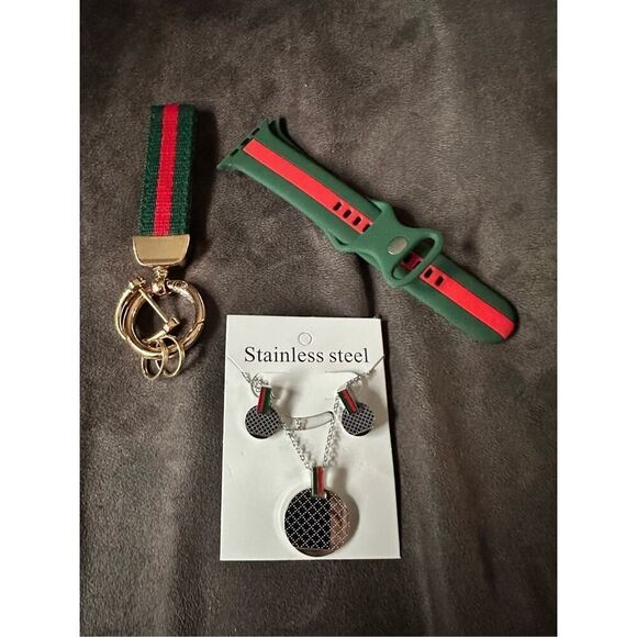 Bundle of 5 beautiful items,a scarf, necklace and earring set keychain, and w - Picture 3 of 16